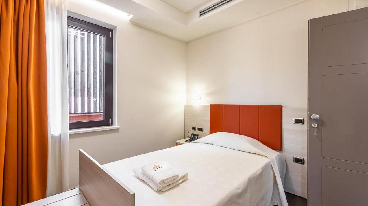 Lual Bleisure Hotel Pofi Esterno foto