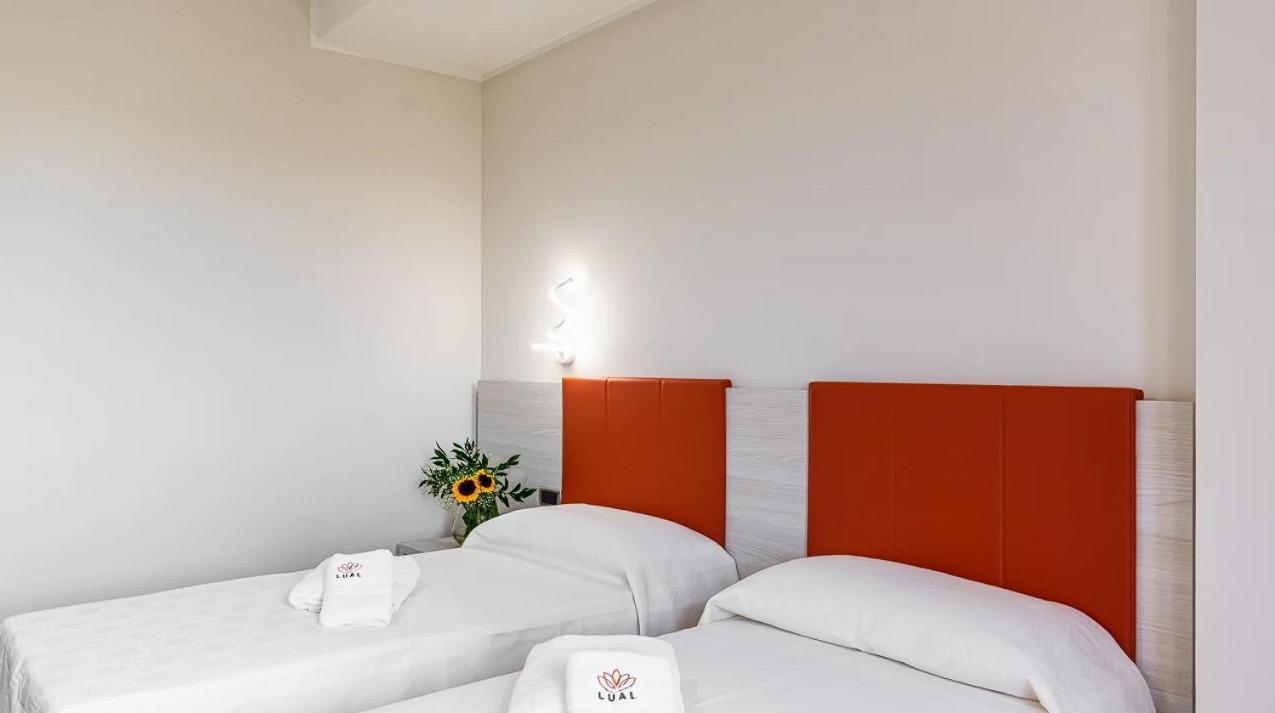 Lual Bleisure Hotel Pofi Esterno foto